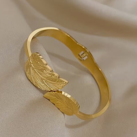 18K Gold Plated Cross-Leaf Stainless Steel Bracelet Sweatproof Rustproof - Picture 10 of 10